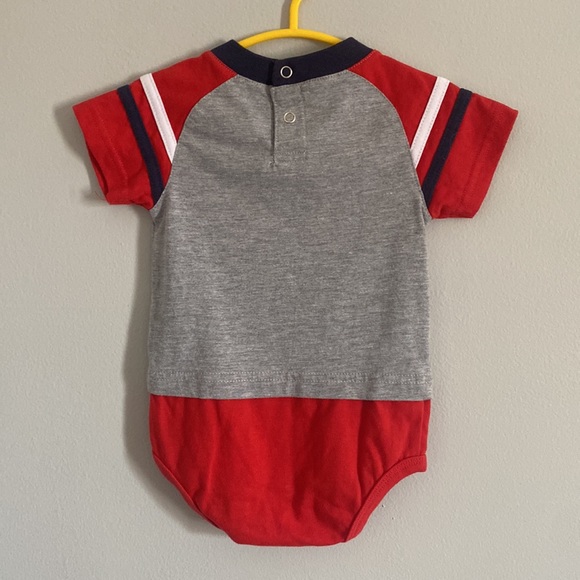 Cardinals Onesie - Picture 4 of 4